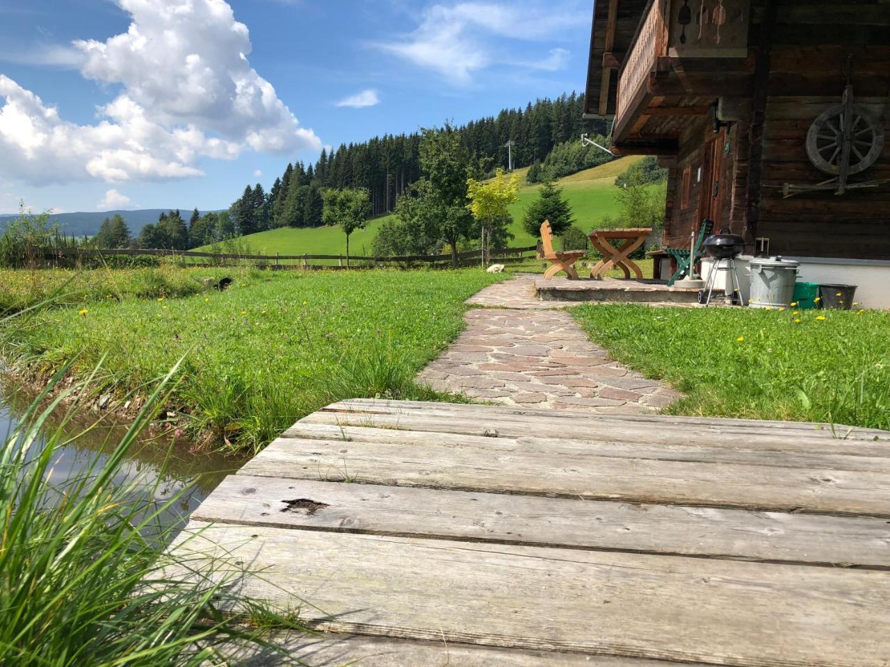 Waldheimathuette Villa Sankt Kathrein am Hauenstein Bagian luar foto
